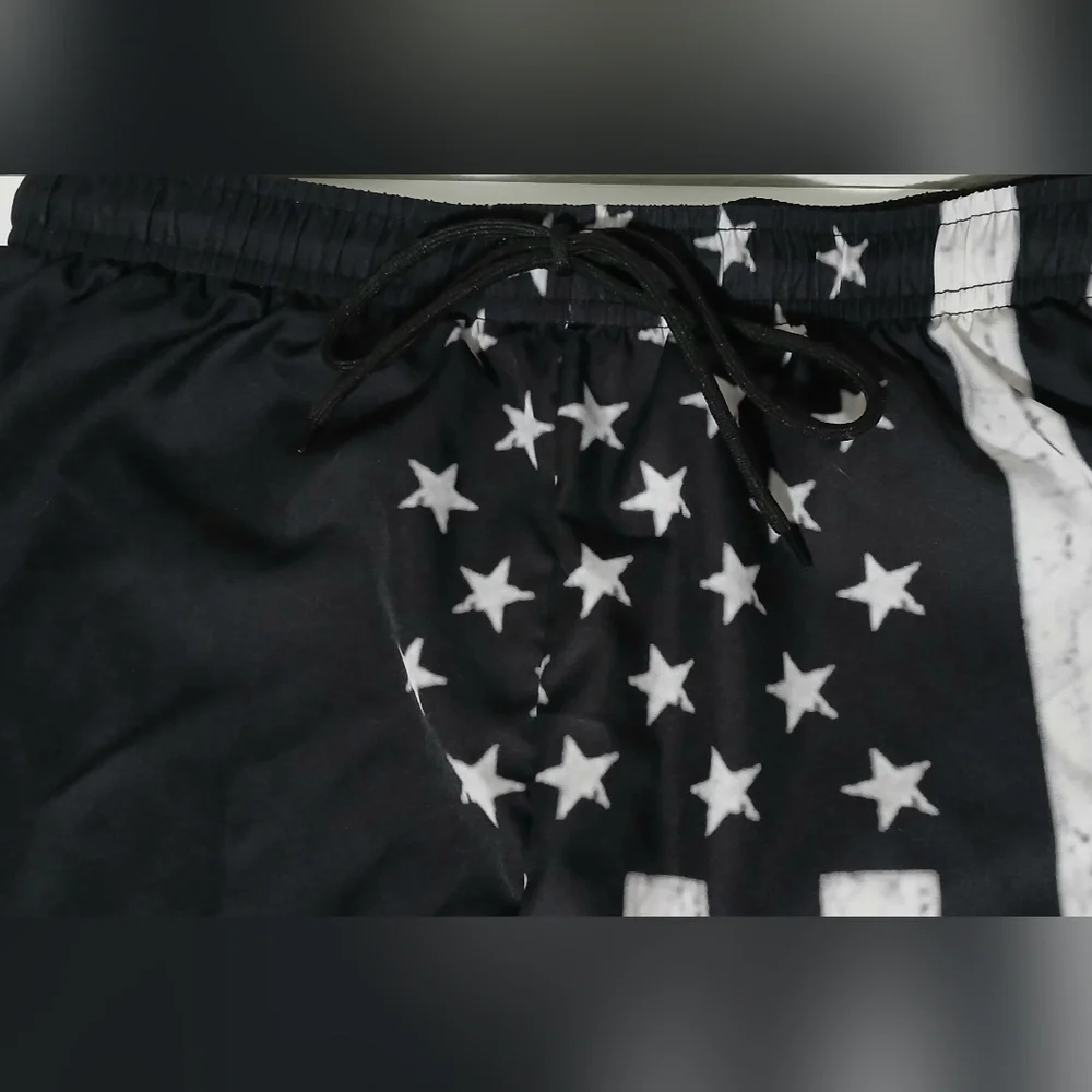 Men's American Flag Black &‎ White Swim Trunks